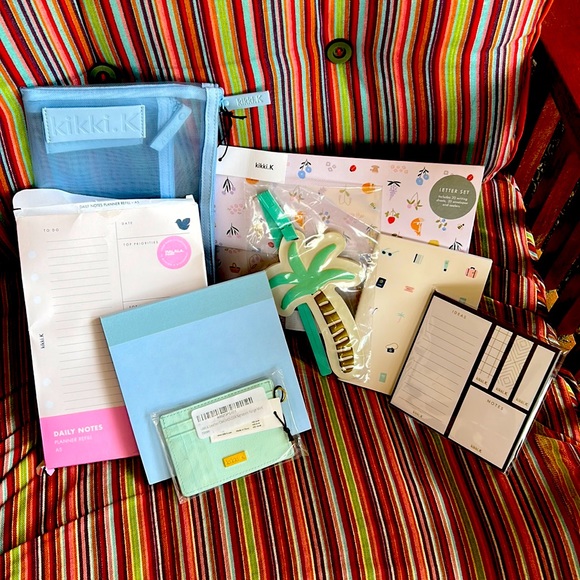 KIKKI.K BUNDLE - Picture 1 of 2